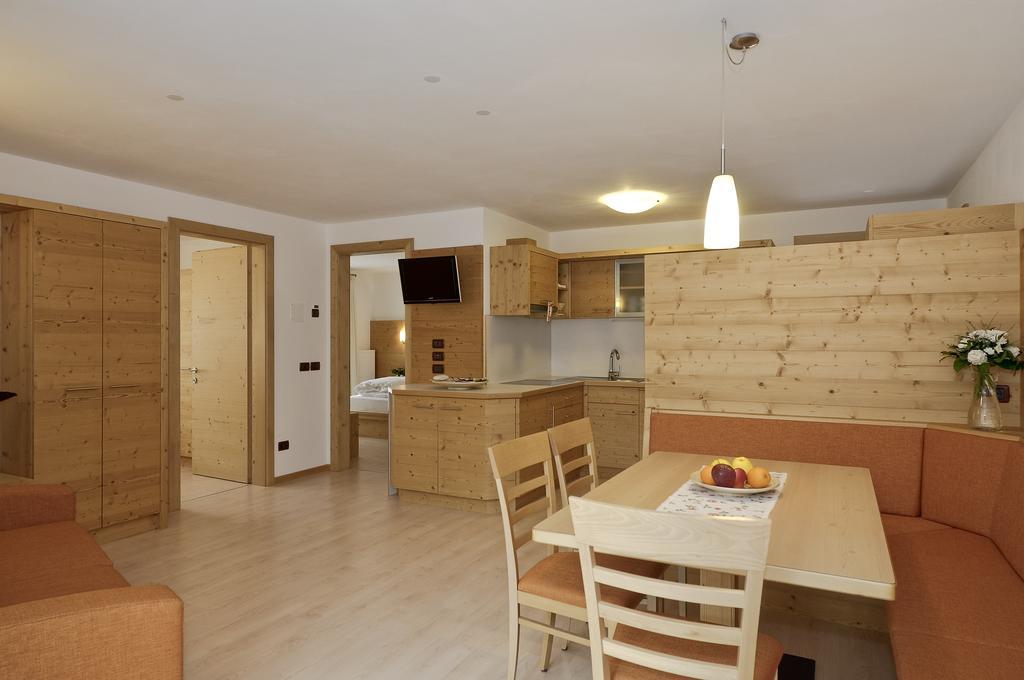 Residence Ciasa Mirasas บาเดีย ห้อง รูปภาพ